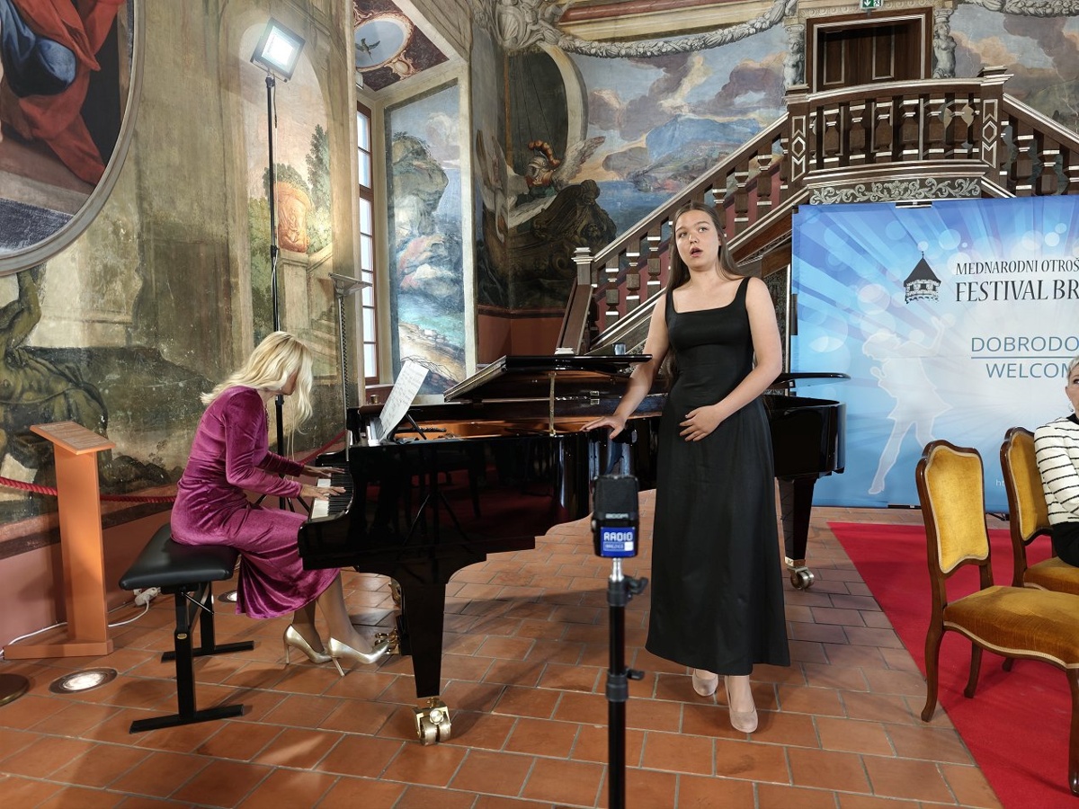 pevski festival brezice 1
