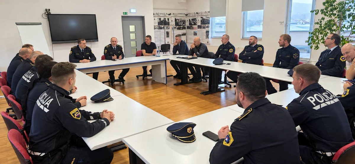 novi policisti pu novo mesto 2 discover