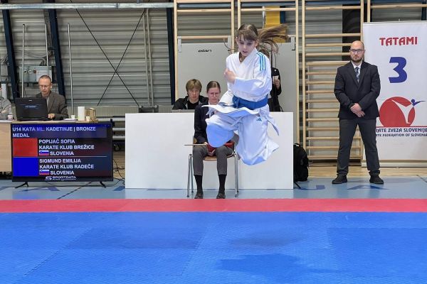 karate-klub-radece-83A85DFA0-C585-115D-77D9-F321EA8FCB7C.jpg