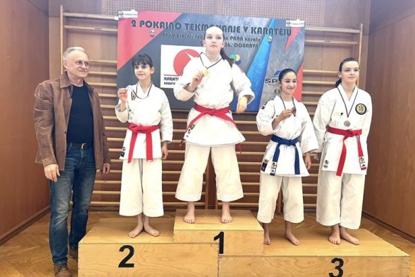 karate-klub-radece-030F539F1E-B7F8-3571-C0FD-20A12574B8FC.jpg