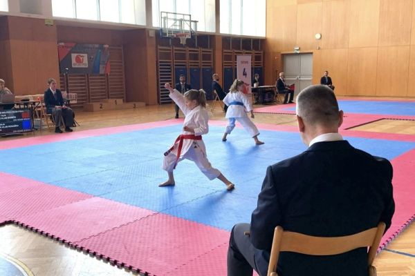 karate-klub-radece-12EE02C927-9A83-E500-922B-B3C84B5339A6.jpg