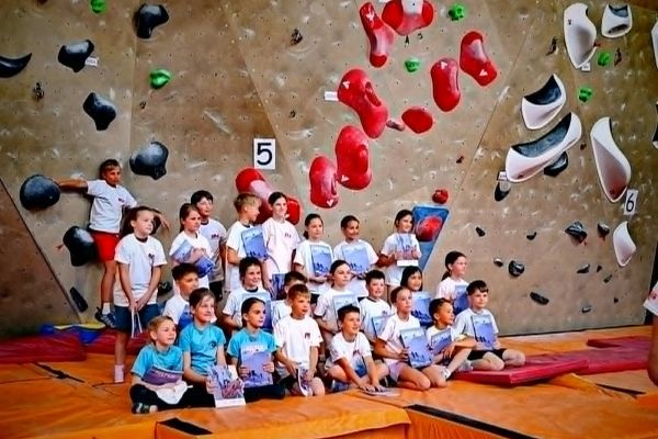 plezalni-klub-sevnica-120E7E6F4B-B0A5-587E-CE20-1E6F0193139C.jpg