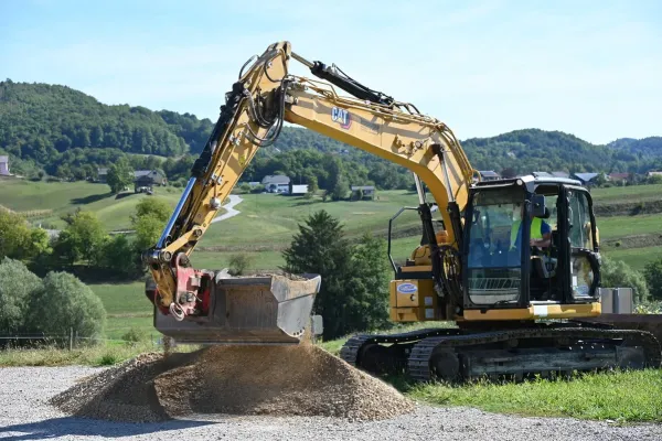 cesta-sevnica-1745938F9-9DBD-C9E8-C4AA-139E0872D417.webp