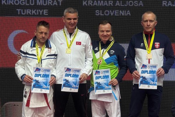 karate-klub-radece-1757A20CB-C194-1255-C70A-83B72632DF99.jpg