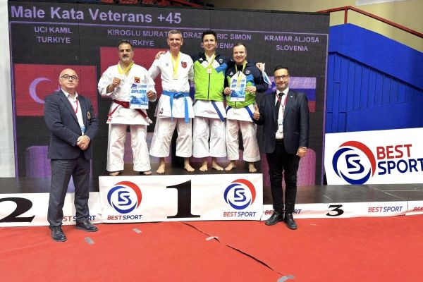 karate-klub-radece-26BFE57A6-C926-A0C5-9E24-278665EDFAFC.jpg