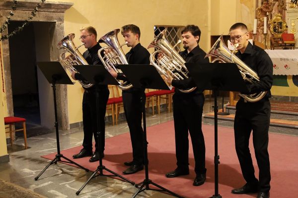 anin-zadnji-vecer3714D263-C99E-02CF-C95C-E12486601598.jpg