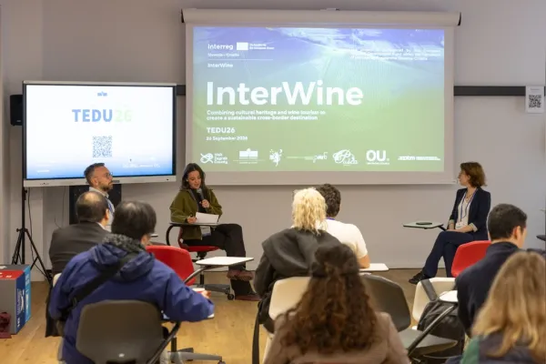 konferenca-turizem-mb-15B9C82878-0BDA-F63F-93CF-385C30469624.webp