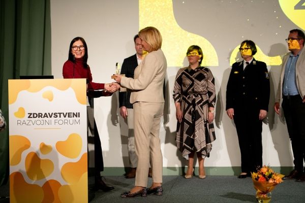zdrastveni-razvojni-forum-2026-prevzem-foto-ravnik23FB485D-1F7E-24AF-8401-8240EC7F0617.jpg