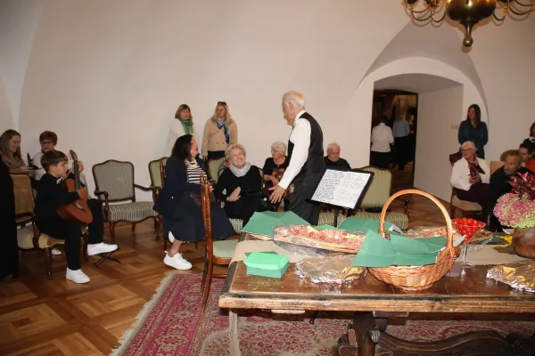 img-739183DE5025-7279-F5D7-585B-029A9FEB0FD7.webp