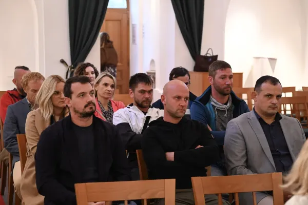 prvi-posredovalci-krsko-0259A665CE-A02C-BBB2-355D-3F8042658AB0.webp