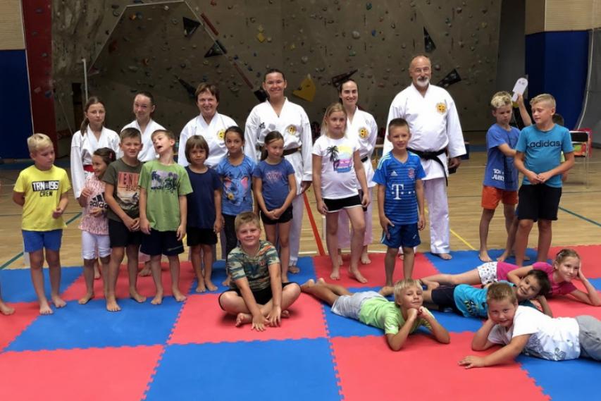 Karate klub Brežice, predstavitev v Brežicah