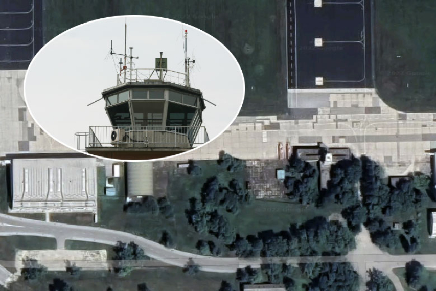 Star kontrolni stolp na Letališču v Cerkljah ob Krki